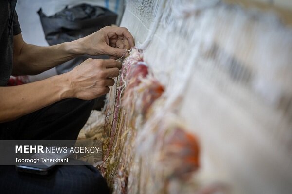 سقوط از قلههای ۵۰۰ میلیون دلاری؛ صادرات فرش به ۳۰ میلیون دلار رسید 1 سقوط از قلههای ۵۰۰ میلیون دلاری؛ صادرات فرش به ۳۰ میلیون دلار رسید