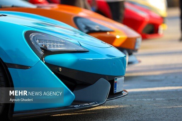 واردات خودرو در پیچ تامین ارز؛ دو میلیارد دلار روی کاغذ ماند 1 واردات خودرو در پیچ تامین ارز؛ دو میلیارد دلار روی کاغذ ماند