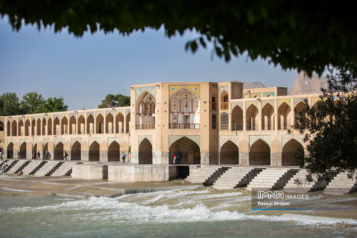 استقرار ۱۴۰ تیم در مسیر زاینده‌رود / جست‌وجوی کودک ۳ ساله مفقود ادامه دارد