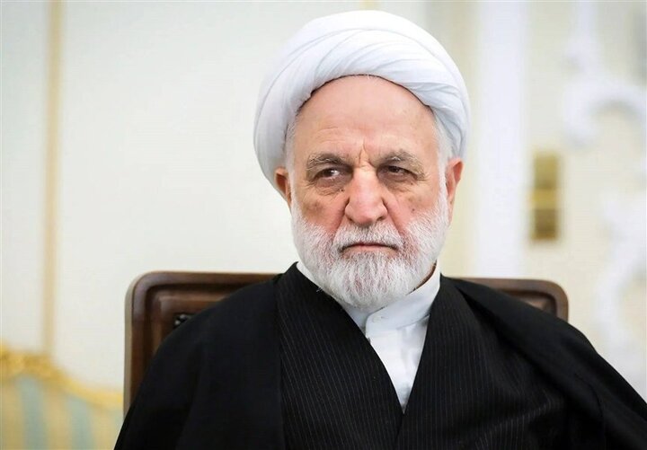 اژهای: ملت ایران با تکیه بر مکتب حسینی متجاوزان را شکست داد 3 اژهای: ملت ایران با تکیه بر مکتب حسینی متجاوزان را شکست داد