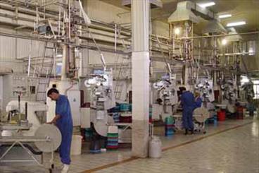 وقتی کارخانهها از کشور دفاع کردند 1 وقتی کارخانهها از کشور دفاع کردند