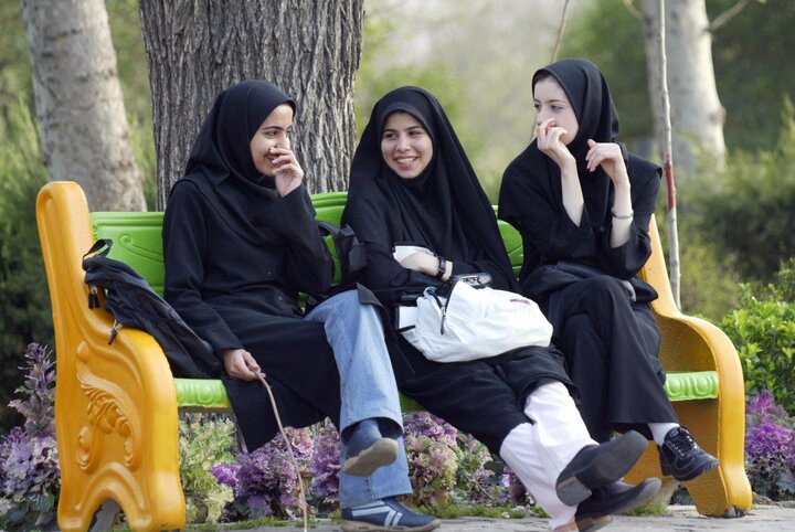 اجرای برنامه‌های فرهنگی و تفریحی برای بیش از ۷ هزار زن سرپرست خانوار