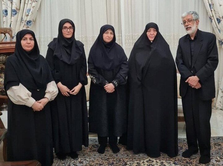 دیدار رئیس سازمان حفاظت محیط زیست با خانواده شهیده «زهرا حداد عادل»