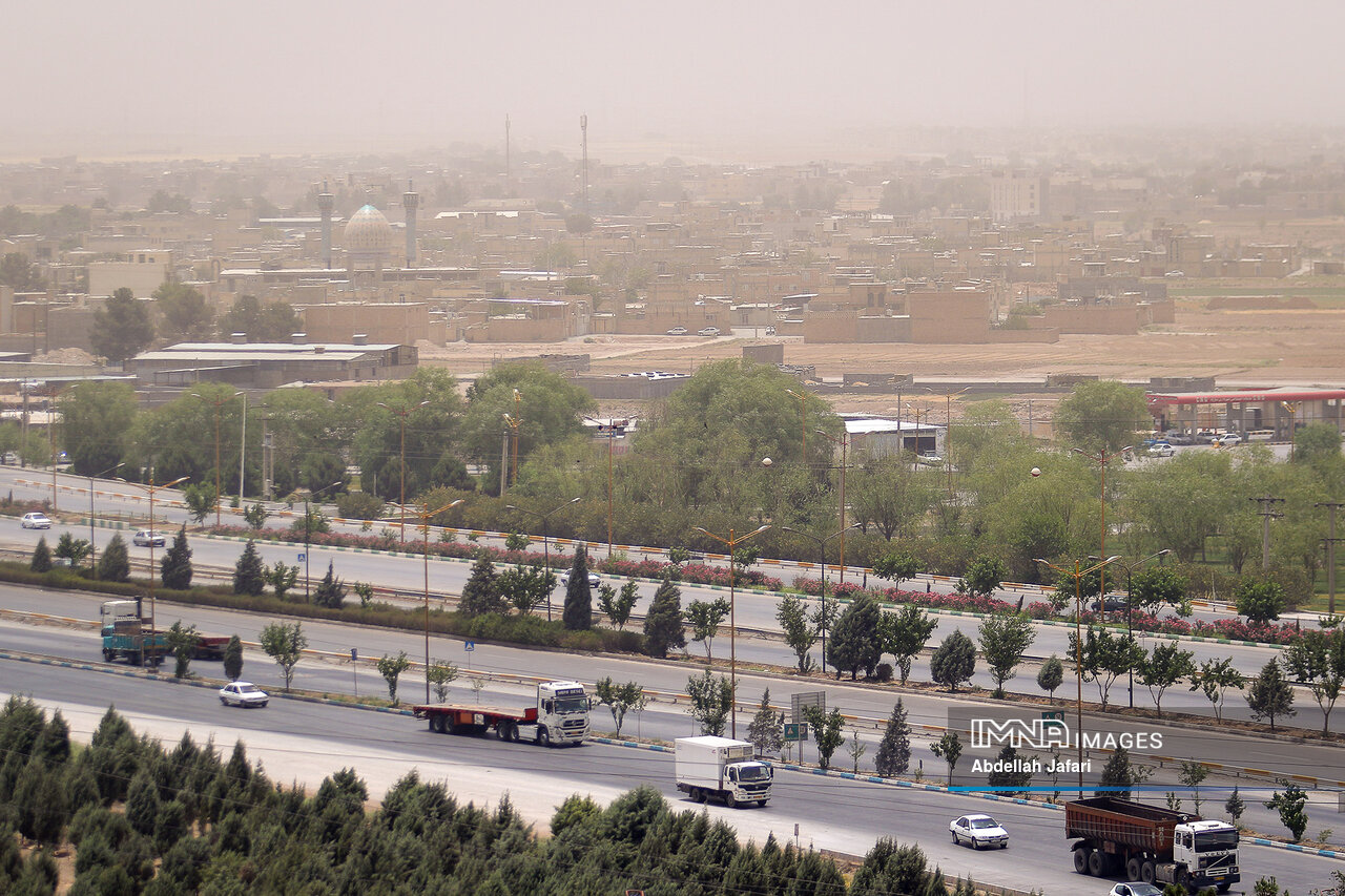 آلودگی هوای اصفهان، امروز پنجشنبه ۲۹ مرداد + جدول شاخص کیفیت هوا به تفکیک مناطق 1 آلودگی هوای اصفهان، امروز پنجشنبه ۲۹ مرداد + جدول شاخص کیفیت هوا به تفکیک مناطق