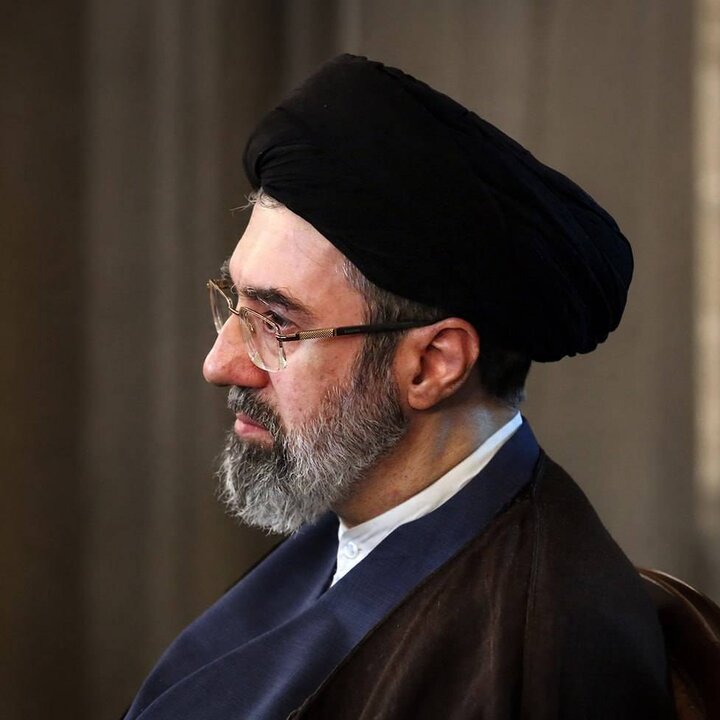 از تسلط قاطعانه رزمندگان اسلام بر مسیر راهبردی تنگه هرمز تا رویان در جمع ۱۰ مرکز برتر دنیا 1 رهبر انقلاب: شرط اول غلبه حق بر باطل اتحاد مسلمین در مقابل کفر جهانی است
