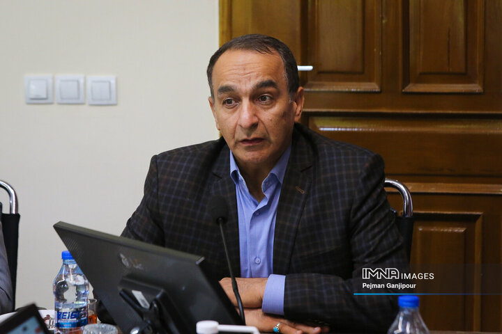 استقرار ۳۵۰ تیم امدادی در ۵ هزار کیلومتر از جاده‌های اصفهان برای بازگشت زائران