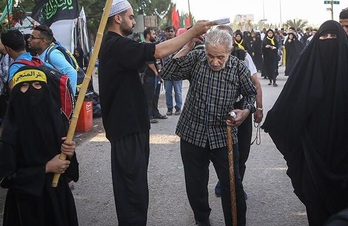بهترین سوغات اربعین؛ توصیههای ویژه برای حفظ سلامت سالمندان تا بازگشت از سفر 1 د