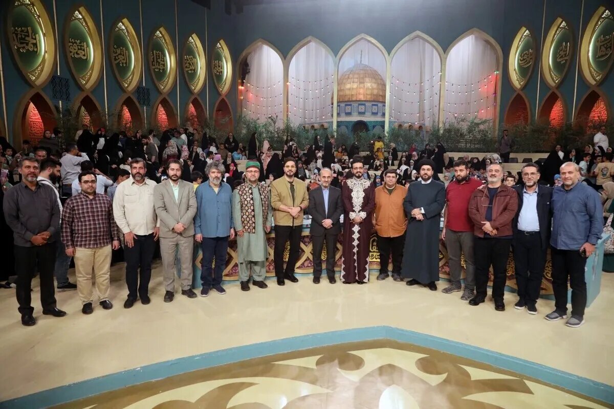 قرآن، کودک و یک قاب تلویزیونی؛ فصل جدید «محفل ستارهها» به میدان آمد 3 قرآن، کودک و یک قاب تلویزیونی؛ فصل جدید «محفل ستارهها» به میدان آمد