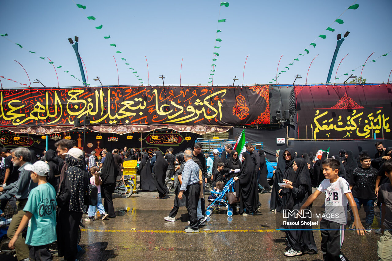 مسافران بیچمدان کربلا که از قافله عشق باز نماندند 1 مسافران بیچمدان کربلا که از قافله عشق باز نماندند
