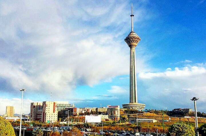 وضعیت و شاخص آلودگی هوای تهران امروز سه شنبه ۲۴ شهریور / کدام مناطق آلودگی بیشتری دارد؟