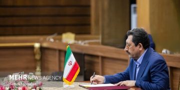 اتابک: توسعه تجارت با اوراسیا نیازمند رفع موانع تجاری است