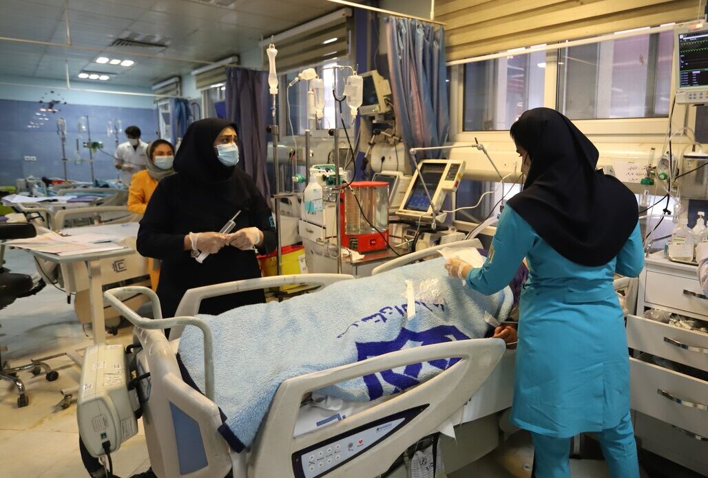 روپوش سفیدی که بوی مهربانی میدهد 2 روپوش سفیدی که عطر مهربانی میدهد