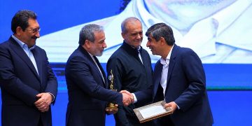 فولاد مبارکه؛ شریان حیاتی ارزآوری و تاثیرگذار در اقتصاد ملی