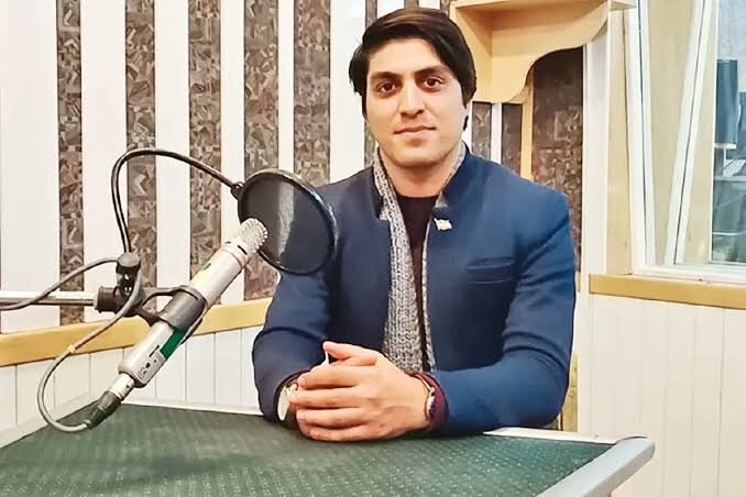 قصه خندههایی که از اصفهان به قاب تلویزیون رسید 4 قصه خندههایی که از اصفهان به قاب تلویزیون رسید